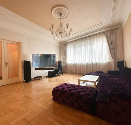 Casa, 13 rooms, 586 mp Bucuresti/Universitate (s2)