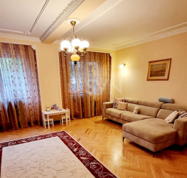 Casa, 14 camere, 450 mp Bucuresti/Tei
