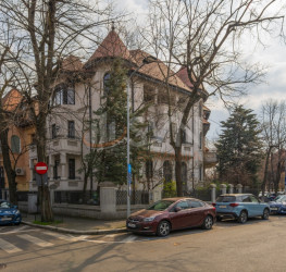 Casa, 14 camere, 557.7 mp Bucuresti/Capitale