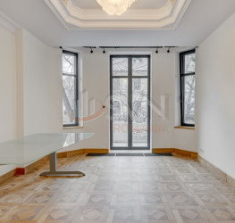 Casa, 14 camere, 557.7 mp Bucuresti/Capitale