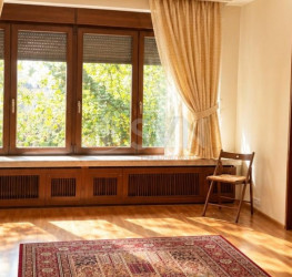 Casa, 14 rooms, 726 mp Bucuresti/Aviatorilor