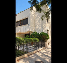 Casa, 14 rooms, 726 mp Bucuresti/Aviatorilor