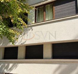 Casa, 14 rooms, 726 mp Bucuresti/Aviatorilor