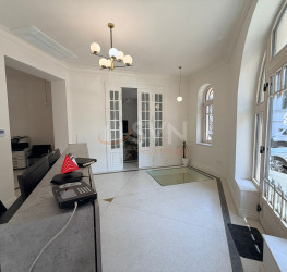 Casa, 15 camere, 400 mp Bucuresti/P-ta Victoriei