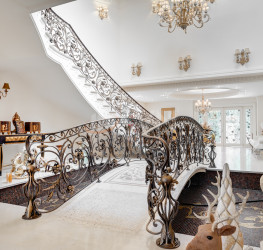 Casa, 15 rooms, 1500 mp Bucuresti/Petricani