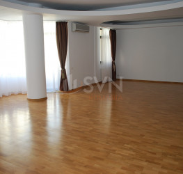 Casa, 16 camere, 690 mp Bucuresti/Primaverii