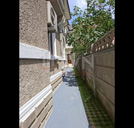 Casa, 16 rooms, 375 mp Bucuresti/Pache Protopopescu