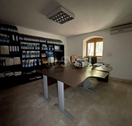 Casa, 16 rooms, 455 mp Bucuresti/Piata Romana