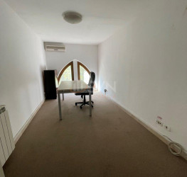 Casa, 16 rooms, 455 mp Bucuresti/Piata Romana