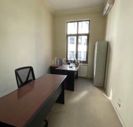 Casa, 16 rooms, 455 mp Bucuresti/Piata Romana