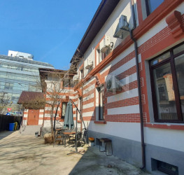 Casa, 18 camere, 651 mp Bucuresti/Victoriei