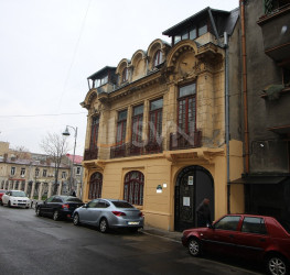 Casa, 18 rooms, 400 mp Bucuresti/Amzei