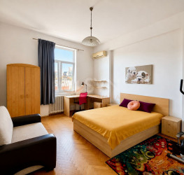 Casa, 18 rooms, 420 mp Bucuresti/Gradina Icoanei