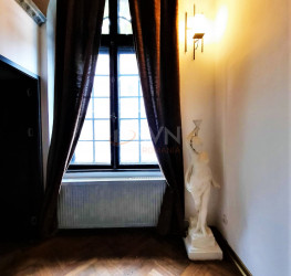 Casa, 20 rooms, 1096 mp Bucuresti/Piata Romana