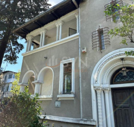 Casa, 20 rooms, 550 mp Bucuresti/Primaverii