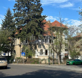 Casa, 20 rooms, 550 mp Bucuresti/Primaverii