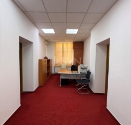 Casa, 21 rooms, 800 mp Bucuresti/Stefan Cel Mare