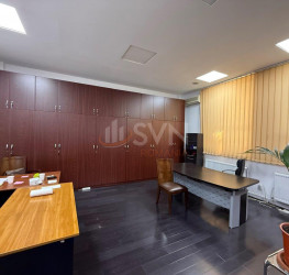 Casa, 21 rooms, 800 mp Bucuresti/Stefan Cel Mare