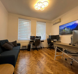 Casa, 3 rooms, 150 mp Bucuresti/Piata Victoriei