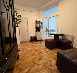 Casa, 3 rooms, 150 mp Bucuresti/Piata Victoriei