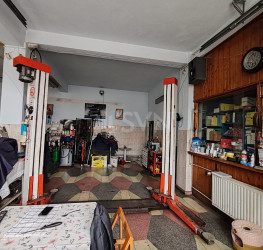 Casa, 3 rooms, 206 mp Bucuresti/Eroii Revolutiei