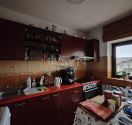 Casa, 3 rooms, 206 mp Bucuresti/Eroii Revolutiei