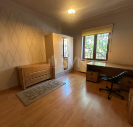 Casa, 3 rooms, 85 mp Bucuresti/Vatra Luminoasa