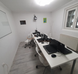 Casa, 3 rooms, 92 mp Bucuresti/Panduri
