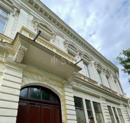 Casa, 30 rooms, 1857 mp Bucuresti/Piata Universitatii