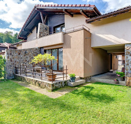 Casa, 4 camere, 104 mp Brasov/Darste