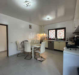 Casa, 4 camere, 113 mp Bucuresti/Sisesti