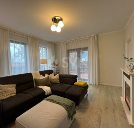 Casa, 4 camere, 118 mp Dambovita/Centru