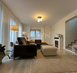 Casa, 4 camere, 118 mp Dambovita/Centru