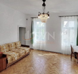 Casa, 4 camere, 120 mp Brasov/Centru