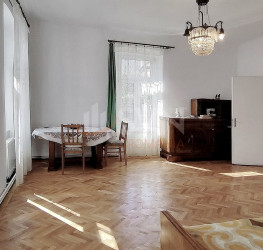 Casa, 4 camere, 120 mp Brasov/Centru