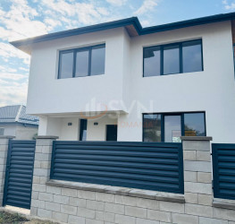 Casa, 4 camere, 124 mp Dambovita/Centru