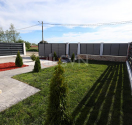 Casa, 4 camere, 124 mp Dambovita/Centru