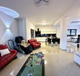 Casa, 4 camere, 140 mp Bucuresti/Colentina