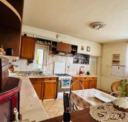 Casa, 4 camere, 140 mp Bucuresti/Progresul