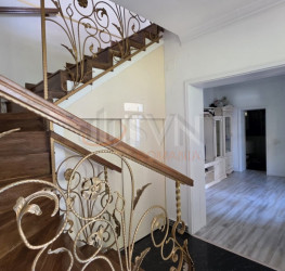 Casa, 4 camere, 150 mp Bucuresti/Mosilor