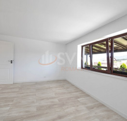 Casa, 4 camere, 153.99 mp Brasov/Centru