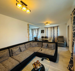Casa, 4 camere, 160 mp Dambovita/Centru