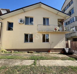 Casa, 4 camere, 160 mp Dambovita/Micro 2