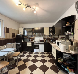 Casa, 4 camere, 160 mp Dambovita/Micro 2