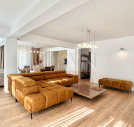 Casa, 4 camere, 166 mp Bucuresti/Iancu Nicolae