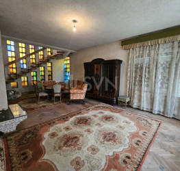 Casa, 4 camere, 175 mp Brasov/Centru Civic