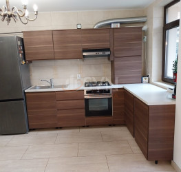 Casa, 4 camere, 180 mp Bucuresti/Giulesti