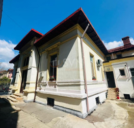 Casa, 4 camere, 200 mp Bucuresti/Dacia
