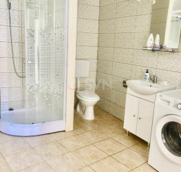 Casa, 4 camere, 200 mp Bucuresti/Dacia