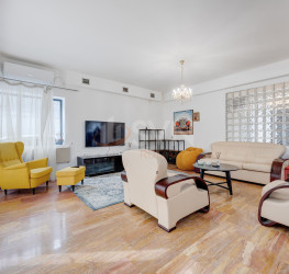 Casa, 4 camere, 202 mp Bucuresti/Baneasa